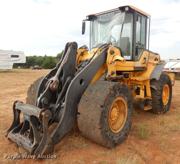 2010 Volvo L90F  wheel loader - DB7972