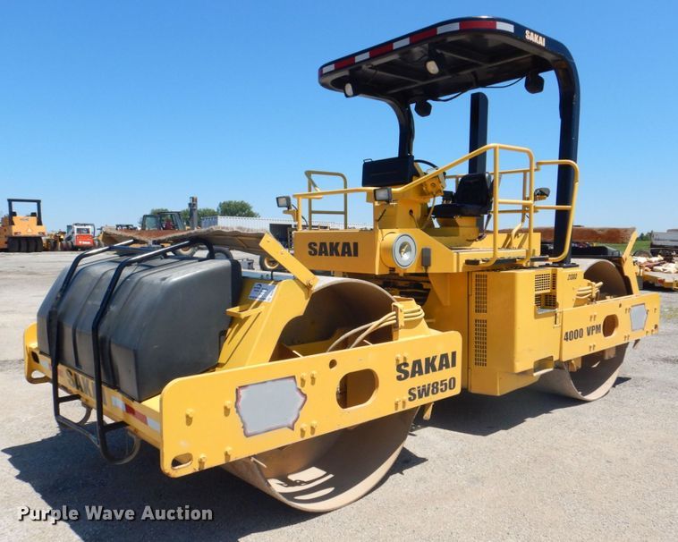 2003 Sakai SW850  double drum vibratory roller - DS8155