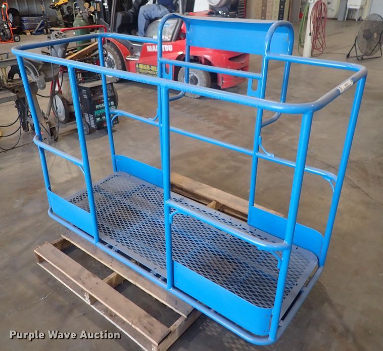 Boom lift basket - IN9122