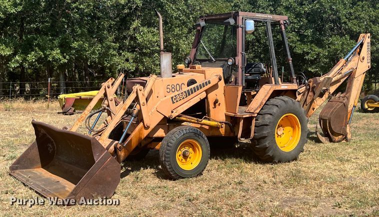 Case 580C  backhoe - JX9323