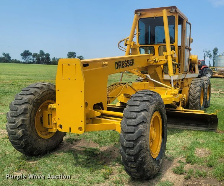 1987 Dresser A500E  motor grader - LM9576