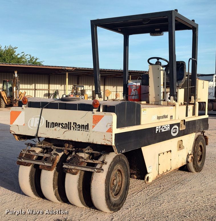 2005 Ingersoll Rand PT125R  pneumatic roller - LU9254