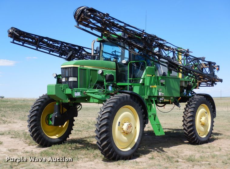 2004 John Deere 4710  sprayer - DR1307