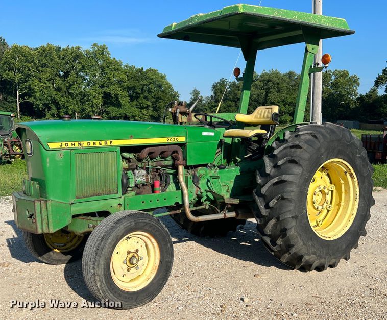 1974 John Deere 2030 tractor - JM9179