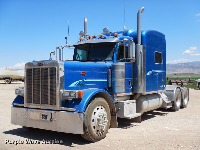 2007 Peterbilt 379  semi truck - DR1275