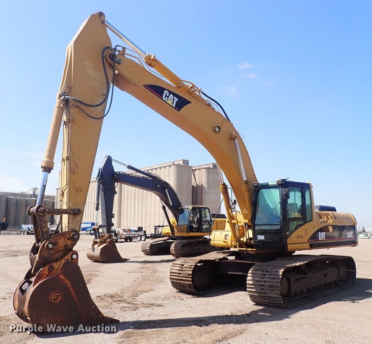 2003 Caterpillar 330C L  excavator - DG2675