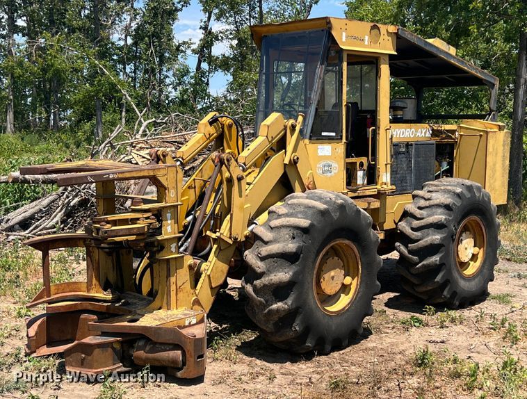 Hydro-Ax  feller buncher - JX9281
