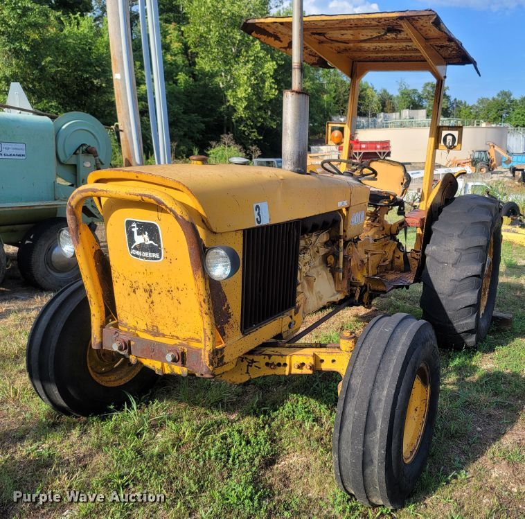 John Deere 401B  tractor - LM9618