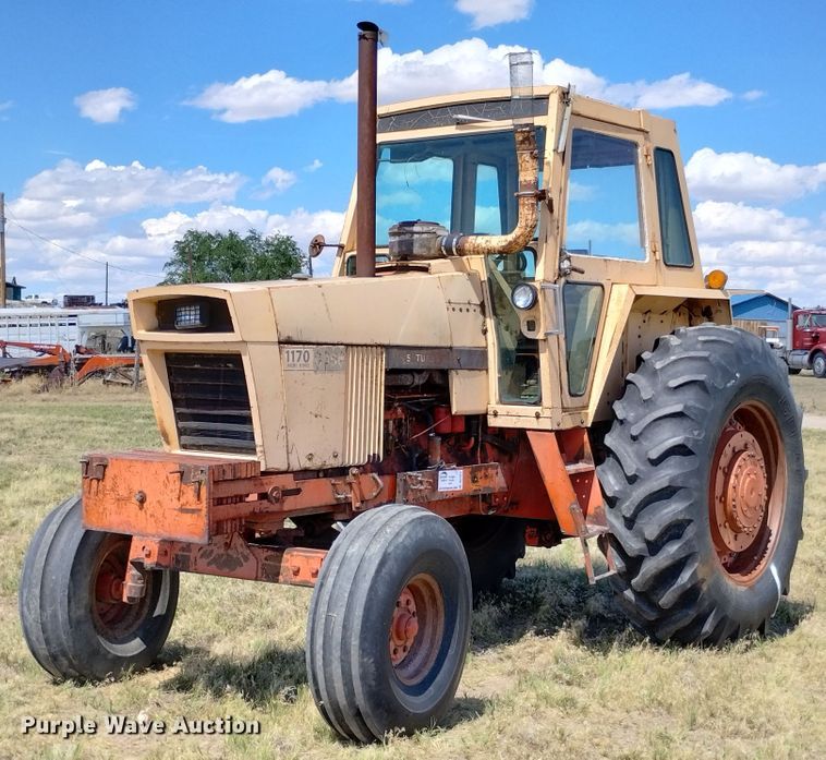Case 1170 Agri-King  tractor - DR1315