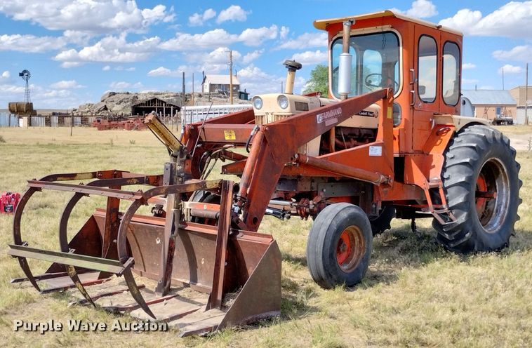 Case 1031 Comfort King  tractor - DR1317