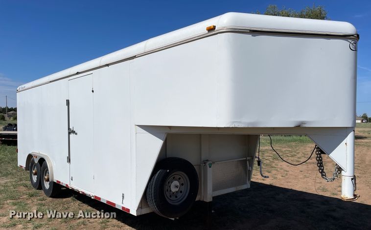 2002 CM  enclosed cargo trailer - DN5144