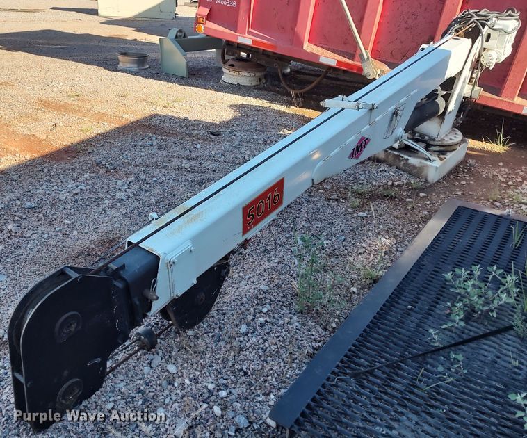 IMT 5016  crane - LK9197