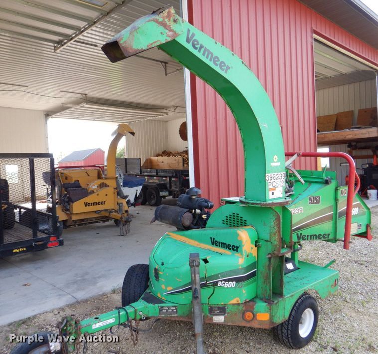 2012 Vermeer BC600XL  wood chipper - MF9220