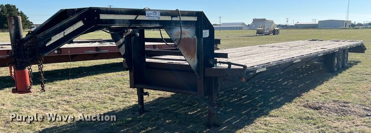 CM  equipment trailer - DJ7706