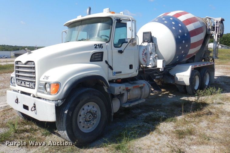 2005 Mack CV513  ready mix truck - DP0310