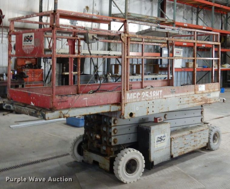 1999 Mec 2548HT  scissor lift - DR0518