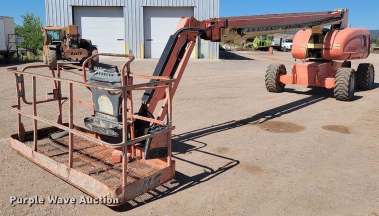 2005 JLG 860SJ  boom lift - JC9609