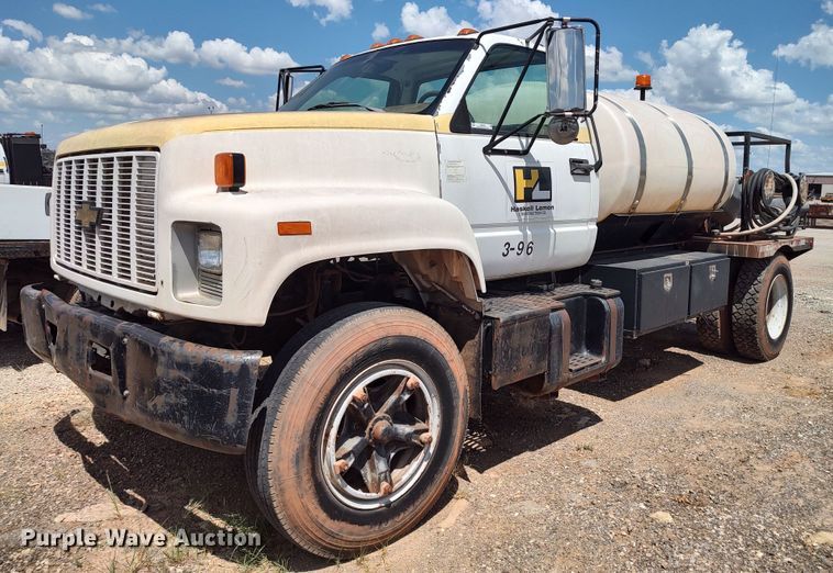 1993 Chevrolet Kodiak C5500  tank truck - JX9245