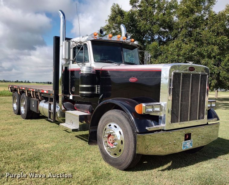 1996 Peterbilt 379  flatbed truck - LK9094