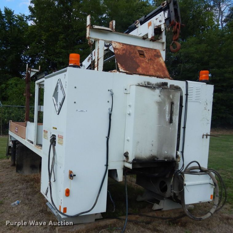 2009 HTT  utility bed - LM9696