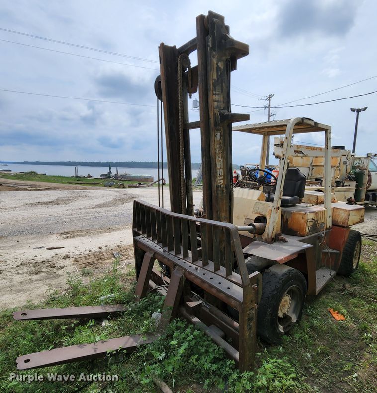 Nissan 11000  forklift - MK9159