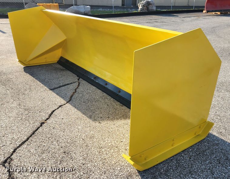 Pro-Tec  120"W skid steer snow pusher - MK9207
