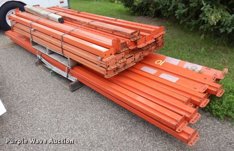 Approximately 39 pallet racking cross-members - MH9100