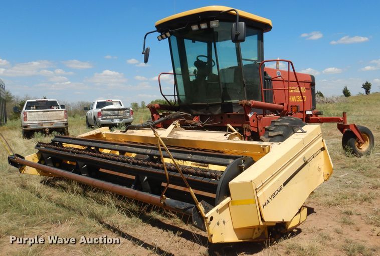 2002 New Holland HW300  windrower - DB7818