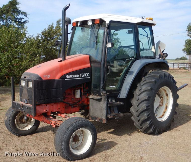 2000 New Holland TS100  tractor - LB9911