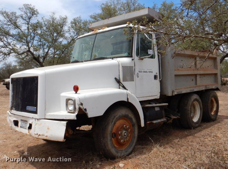 1994 White GMC  dump truck - DR1981
