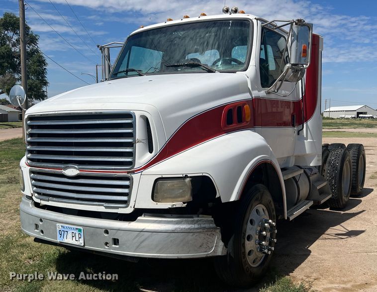 1998 Ford L9000  semi truck - LI9436
