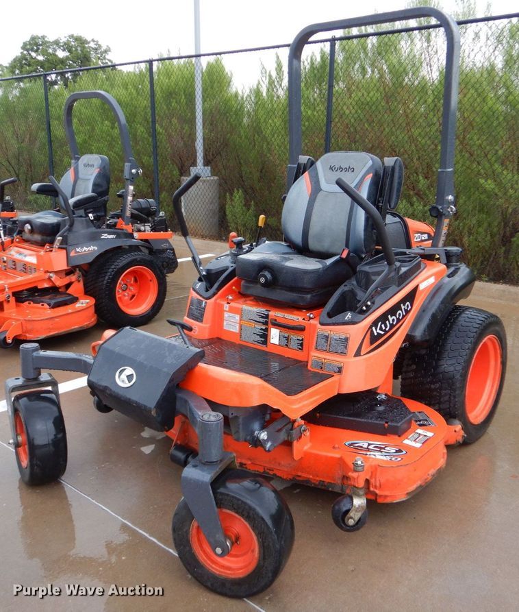 Kubota ZD1211  ZTR lawn mower - LS9877