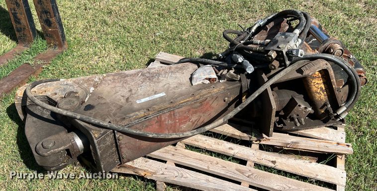 LaBounty  rotating shear - IA9093