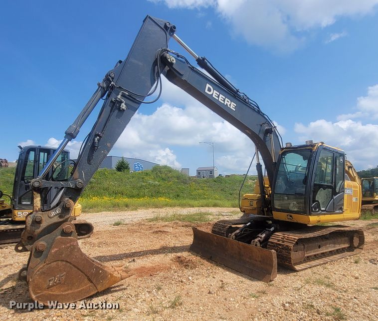 2015 John Deere 130G  excavator - LM9716