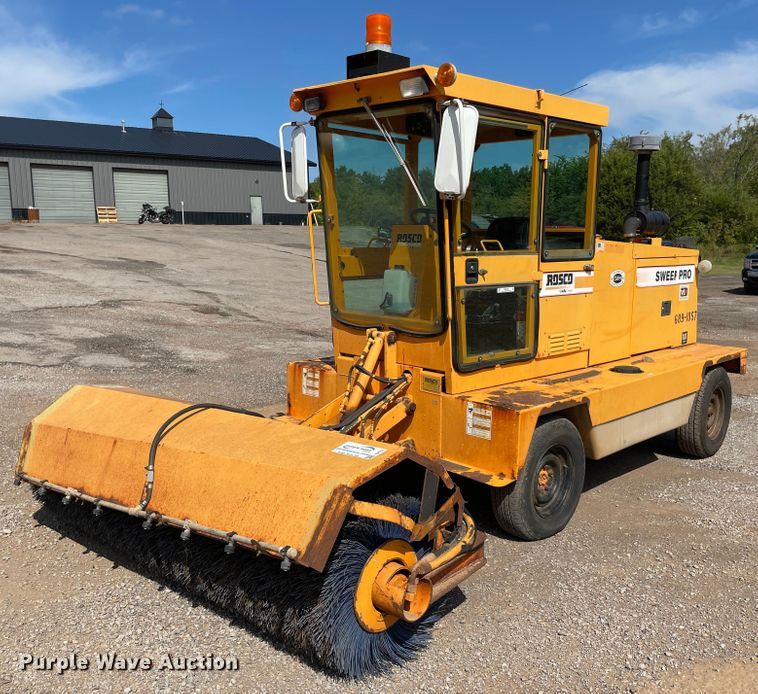 2007 Rosco Sweep Pro 4830  broom - MR9296