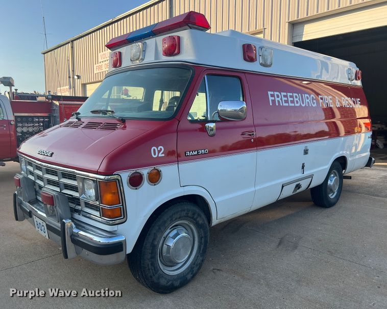 1991 Dodge Ram Wagon B350  rescue vehicle - MR9886