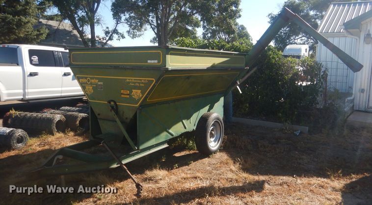 Grain-O-Vator  feed wagon - HQ9506