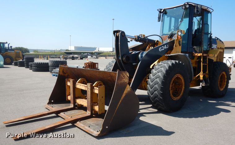 John Deere 624J  wheel loader - DM3094