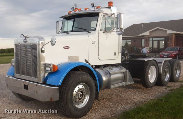 1993 Peterbilt 357  semi truck - DP0324