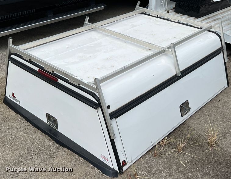 Leer  Pickup truck topper - IA9202