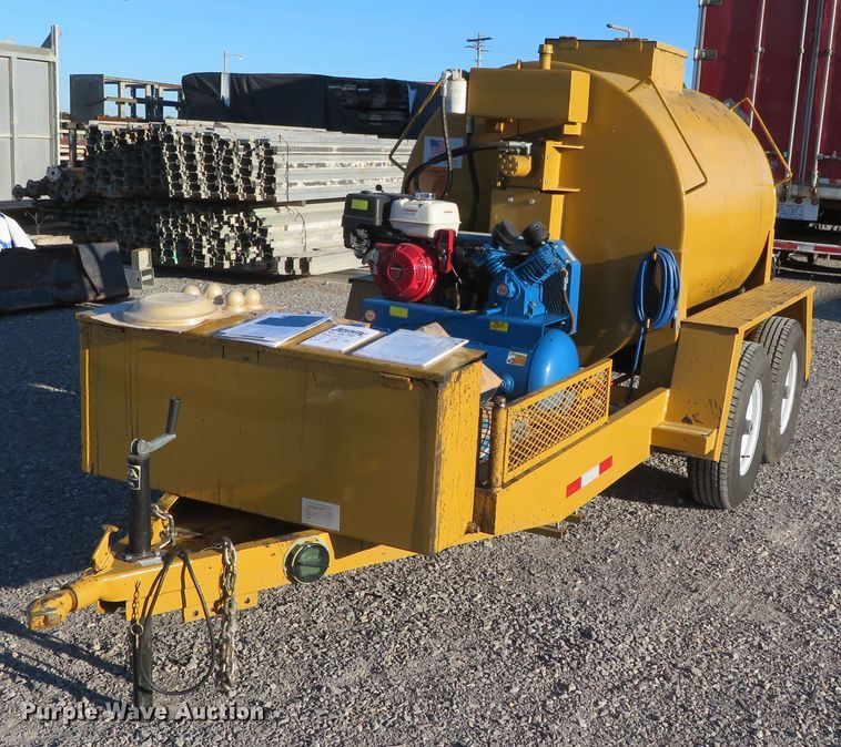 2015 Seal-rite PA700  seal coat trailer - DR0146