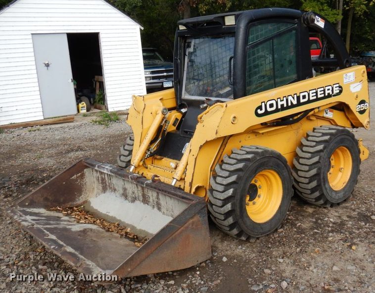 2000 John Deere 250  skid steer loader - DR0540