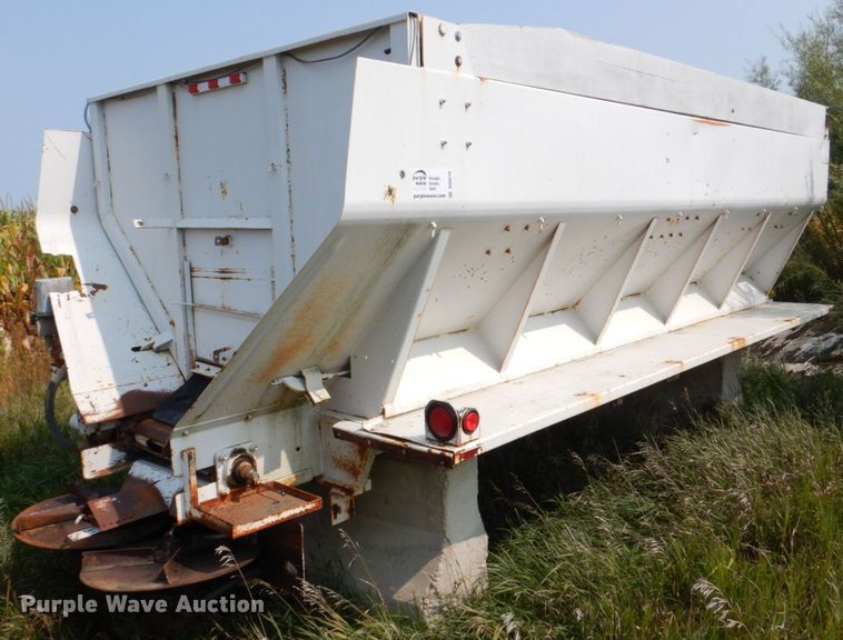Highway Equipment Company  spreader bed - DS8210