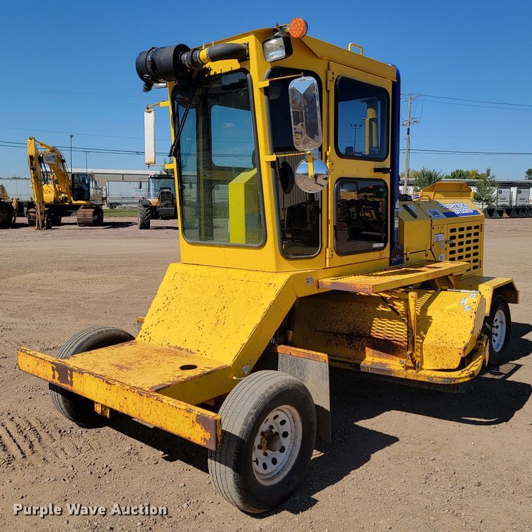 2015 Superior Broom DT80K  broom - LO9067