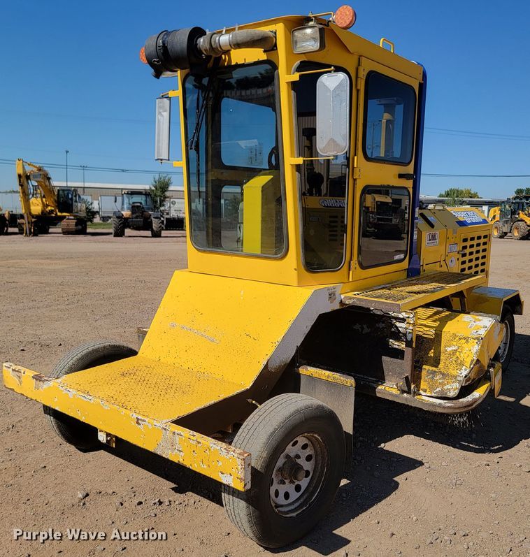 2017 Superior Broom DT80K  broom - LO9068