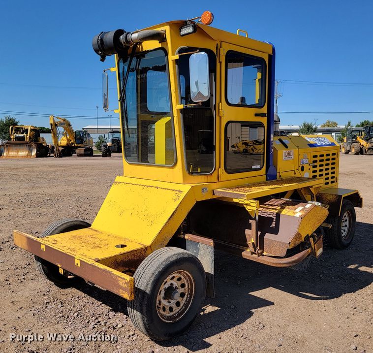 2016 Superior Broom DT80K  broom - LO9070