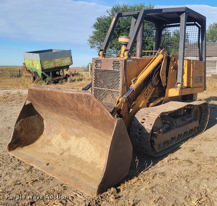 Case 850B  track loader - LO9097