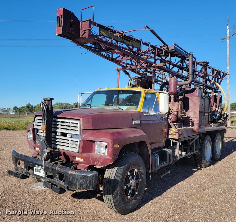 1984 Ford FT8000  drilling rig truck - JC9612