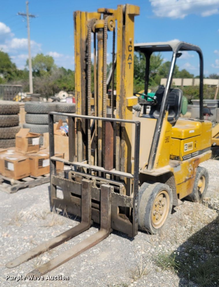 Caterpillar V50C  forklift - LN9587