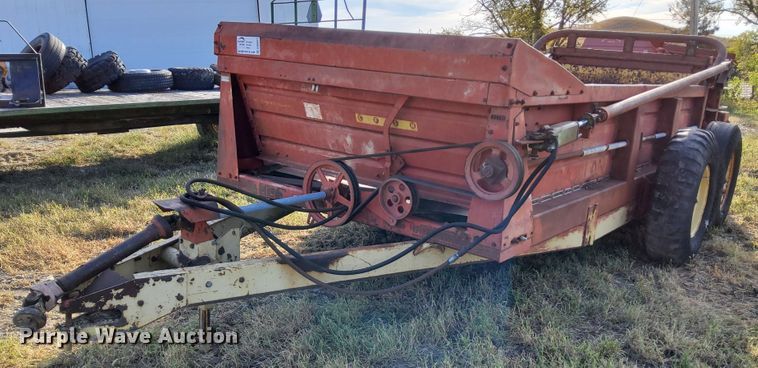 New Holland 790  manure spreader - DN6861